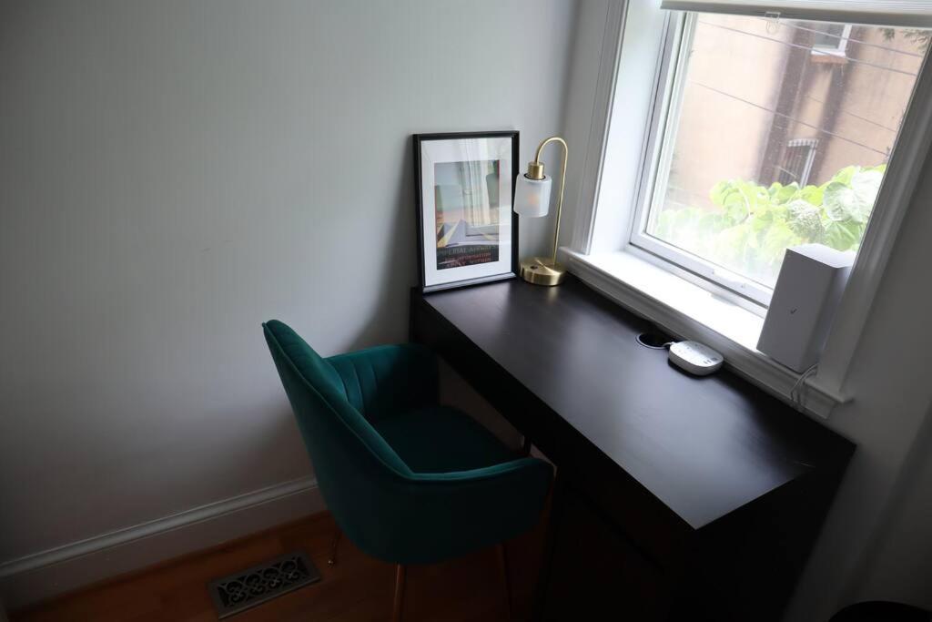3-Bedroom House With Cute Patio Explore Dc On Foot Washington Extérieur photo
