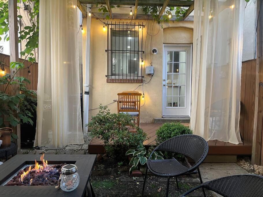 3-Bedroom House With Cute Patio Explore Dc On Foot Washington Extérieur photo