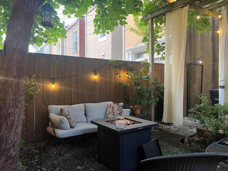 3-Bedroom House With Cute Patio Explore Dc On Foot Washington Extérieur photo
